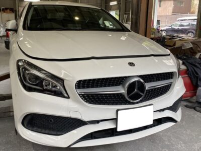 ベンツ　W117 エアコンコンプレッサー交換　修理